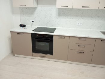 Кухонный гарнитур высокий Латте 3000 мм, Стол. 38 мм в Дегтярске - degtyarsk.mebel-e96.ru